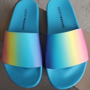 Lucky Brand slides
